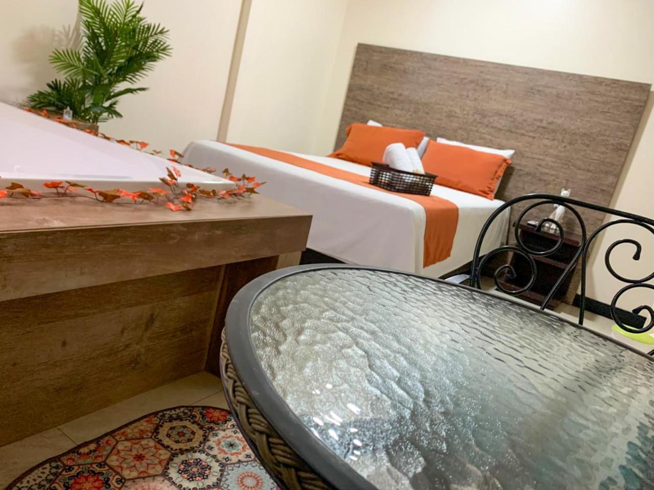 Hotel Las Mercedes Airport-Quito Tababela Extérieur photo