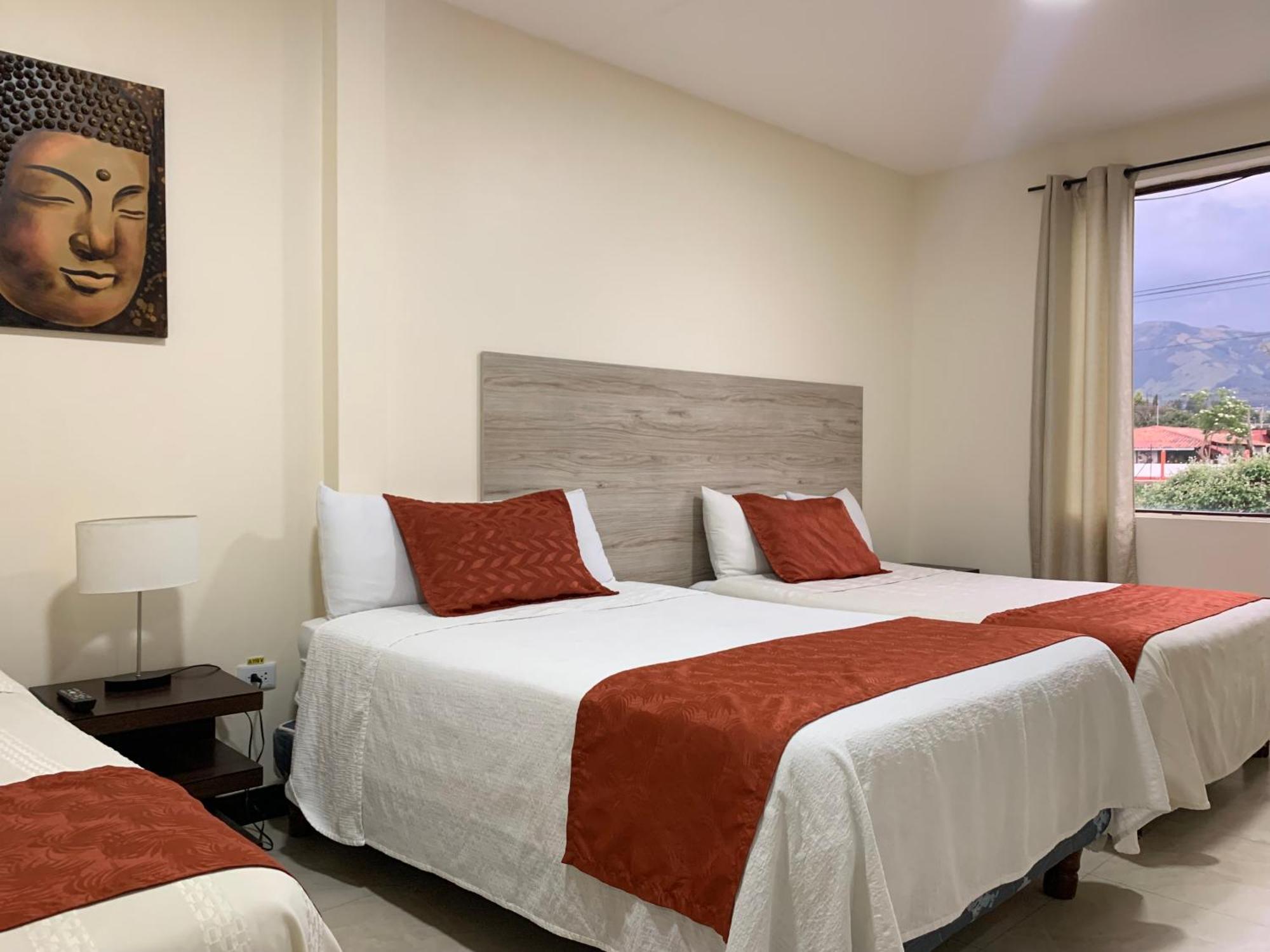 Hotel Las Mercedes Airport-Quito Tababela Extérieur photo